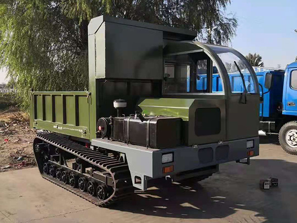 履带四不像运输车