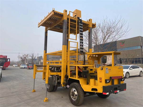 地下升降平台车